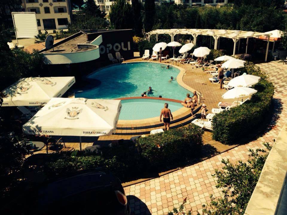 Akropoli Hotel Kryemedhej ภายนอก รูปภาพ