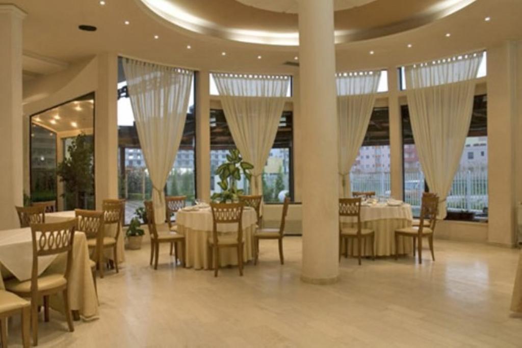 Akropoli Hotel Kryemedhej ภายนอก รูปภาพ