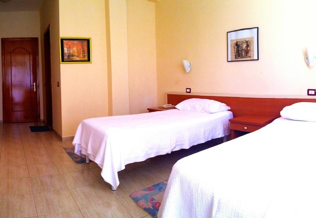 Akropoli Hotel Kryemedhej ภายนอก รูปภาพ